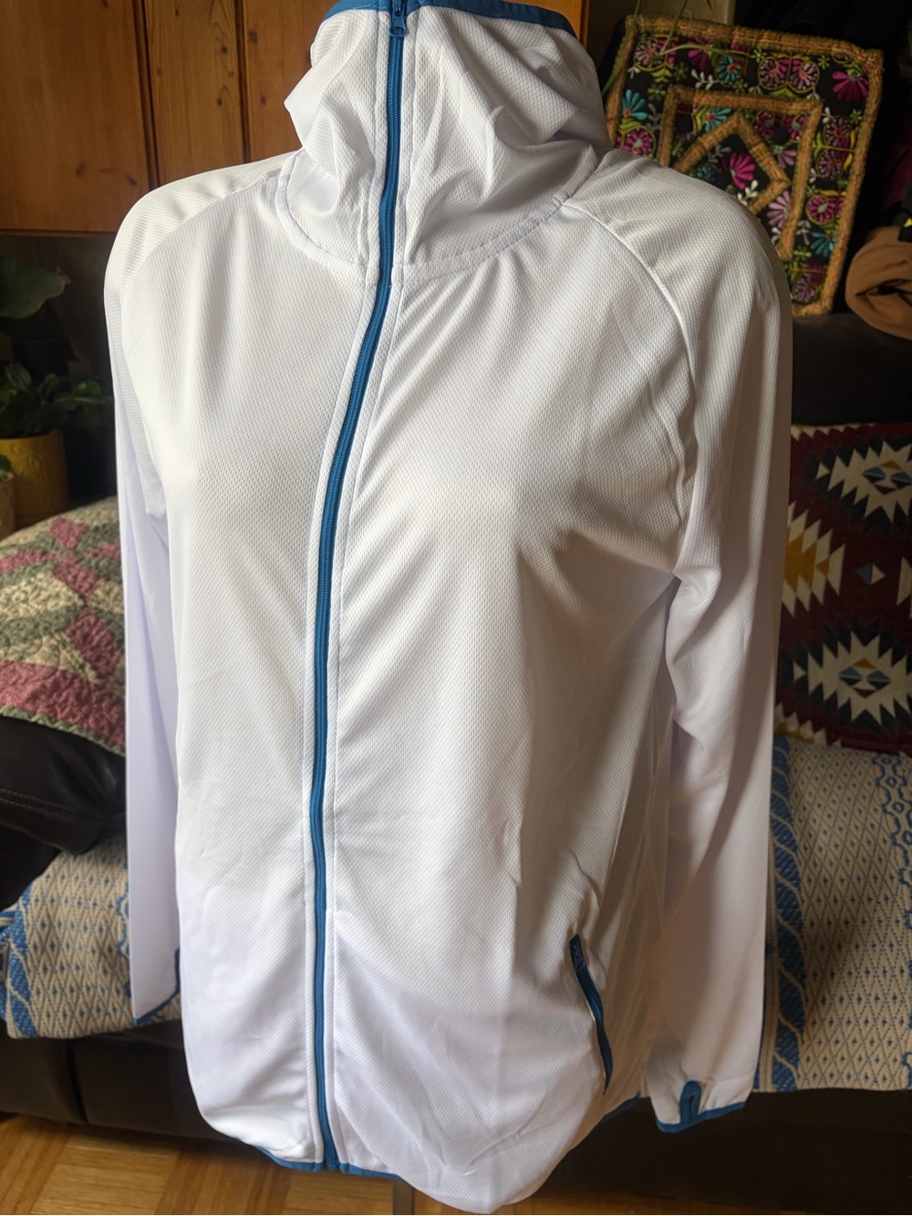 White Blue Trim Lightweight Athletic Activewear Long Sleeve Zip-up Hooded Jacket